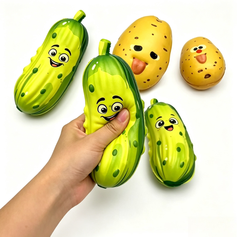 Novelty Gifts - Niedliche Simulations-Kartoffel-Erdbeer-Quetschspielzeuge, langsam aufsteigend, Gurken-Quetsch-Fidget-Spielzeug, PU-Schaum,