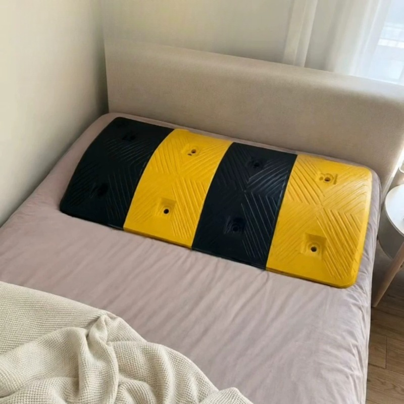 Prank Toys - Lustiges Speed-Bump-Scherzkissen, Gummi-Streichrequisite, urkomisches Geschenk zum